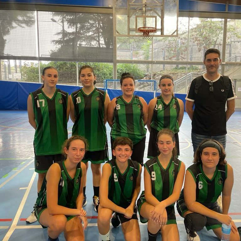 El podi del Grup 2 Femení ja té unes ocupants. 
La victòria del <a href="/cbcoll/">cbcoll</a> davant el <a href="/CBPedagogium/">CB Pedagogium</a> (62-32) fa que pugin al calaix d'honor 

#plataformabasquetgracia #viladegracia #gracia #sombarri #sombasquet #fembarri