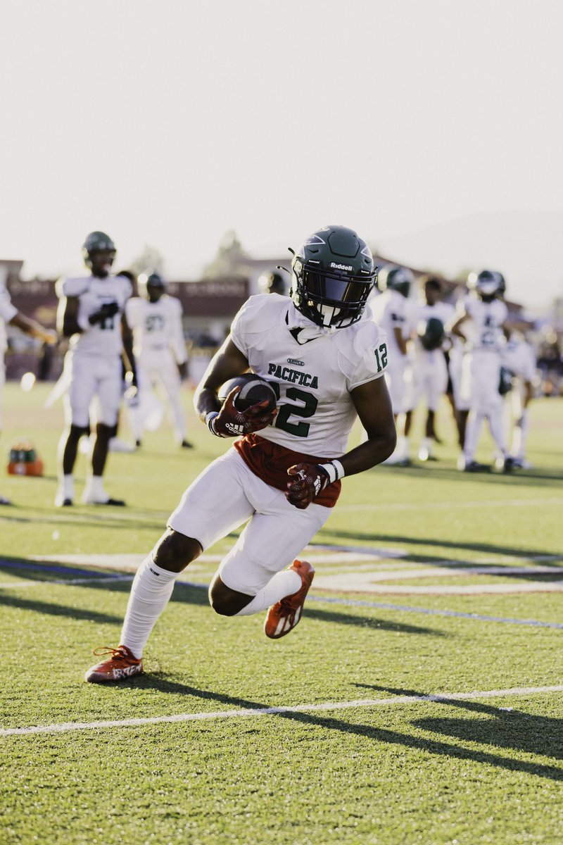 rahshemcoleman's tweet photo. Class of 2024 
6’0 180 WR/ATH
Pacifica HS (Oxnard, CA)
@mikemoon42 @TheMarcusAlford @TritonsFootball @K12Elite @BrandonHuffman 

Senior Mid Szn Highlights 
https://t.co/48irosop8B https://t.co/d52zULEDl5