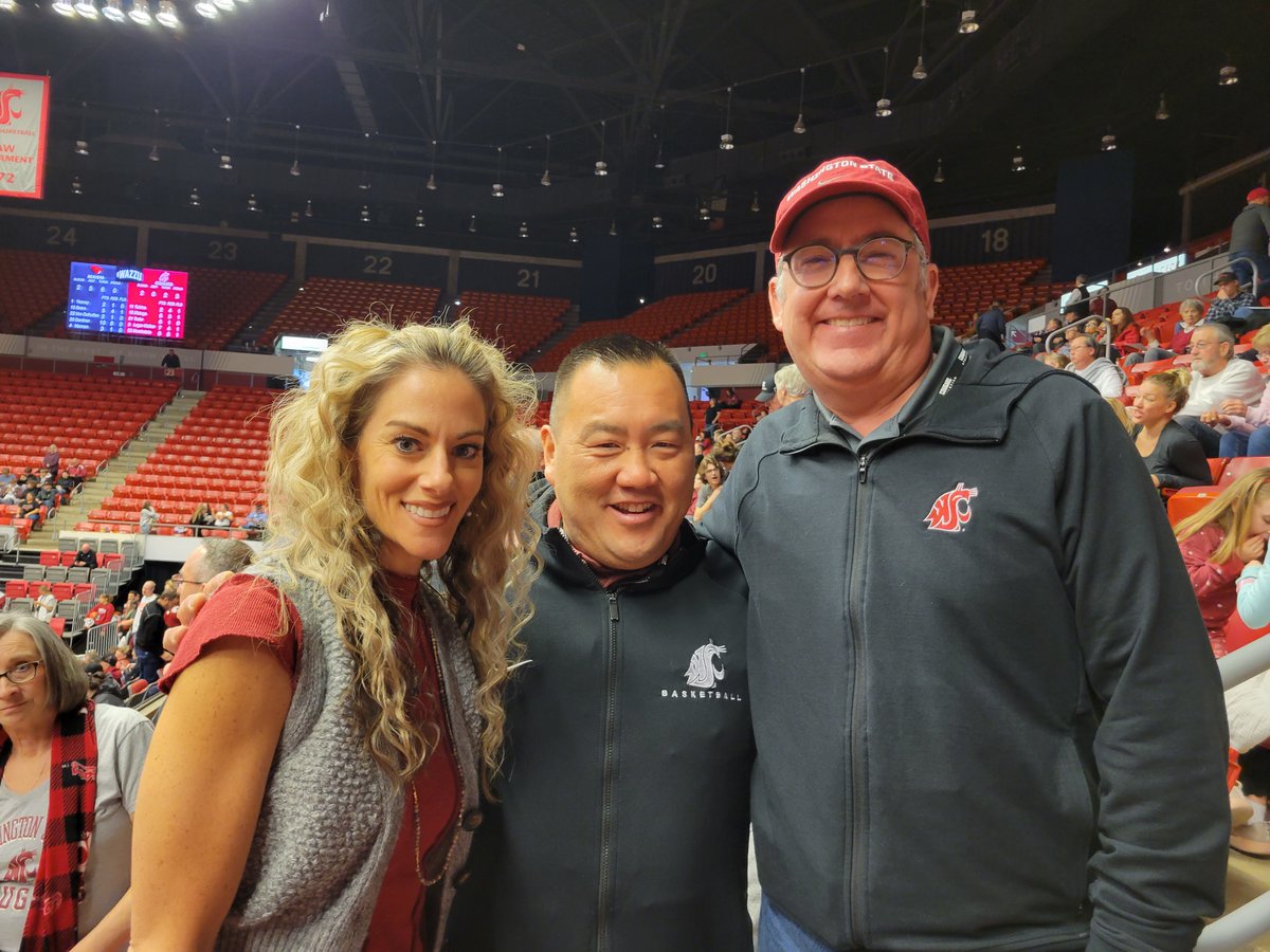WSU_Noel_Schulz's tweet photo. From January of 2018, our @WSUCougars AD
@pat_chun has worked tirelessly to advance WSU athletics, support our student-athletes & partner across the @wsu system. Join Kirk @wsu_cougar_pres
and me in wishing Pat Happy Birthday today🎂📷#GoCougs #CVE23 https://t.co/LRjOZKjM2u