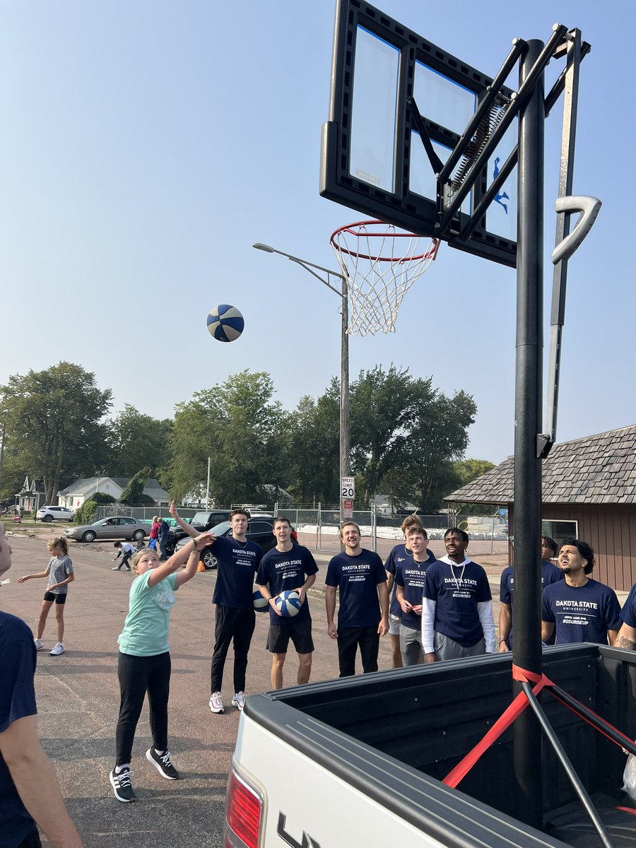 Dakota State Men's Basketball tweet media