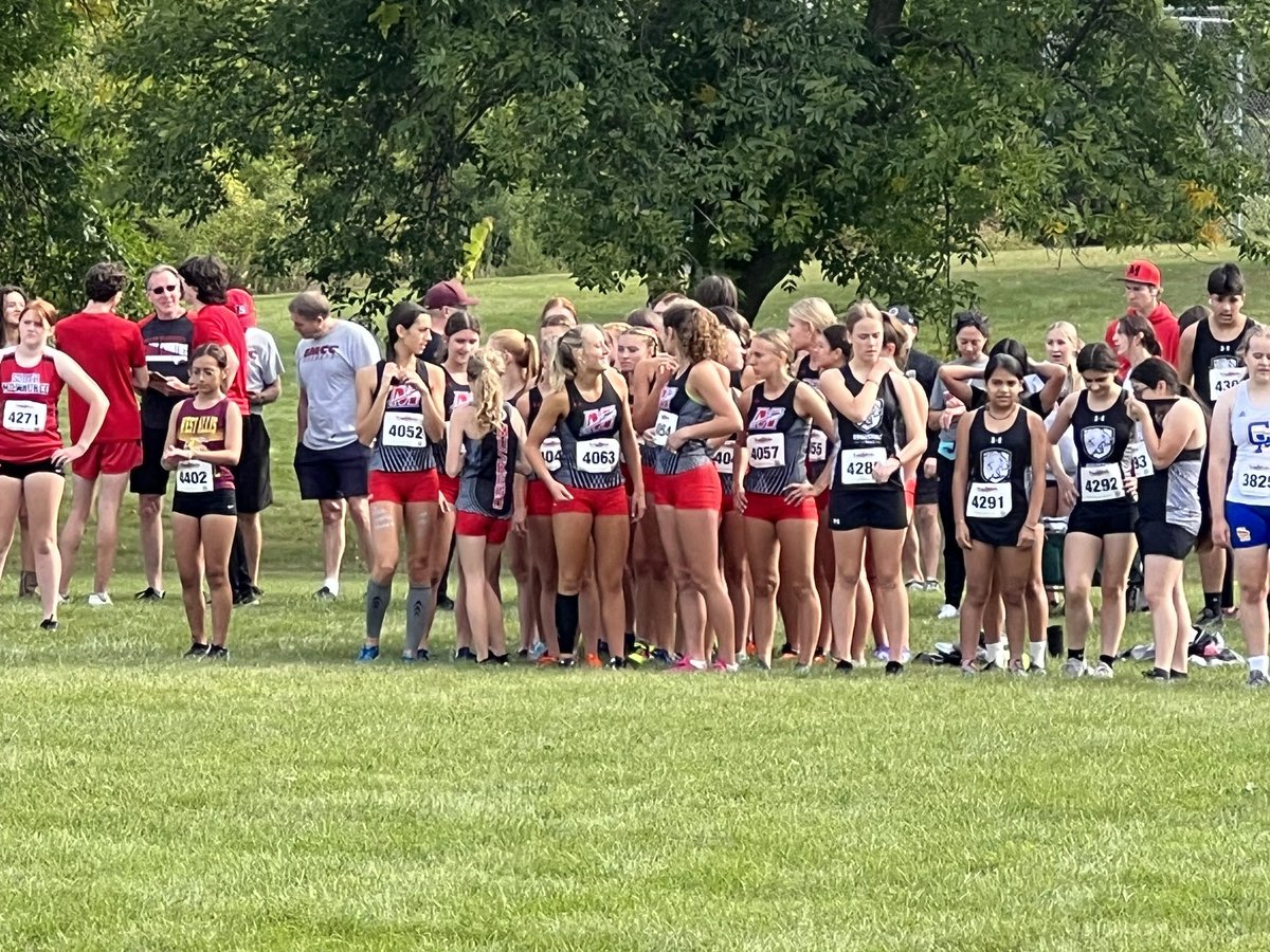 GeislerAddie1's tweet photo. Had a blast at the Warrior Invite Cross Country race today! πββοΈπ Perfect weather, awesome teammates, and some great competition! ππͺ Shoutout to everyone who made it a day to remember! π #WarriorInvite #XCRunners #Muskego #AddieG https://t.co/4GrJFhZ04Q
