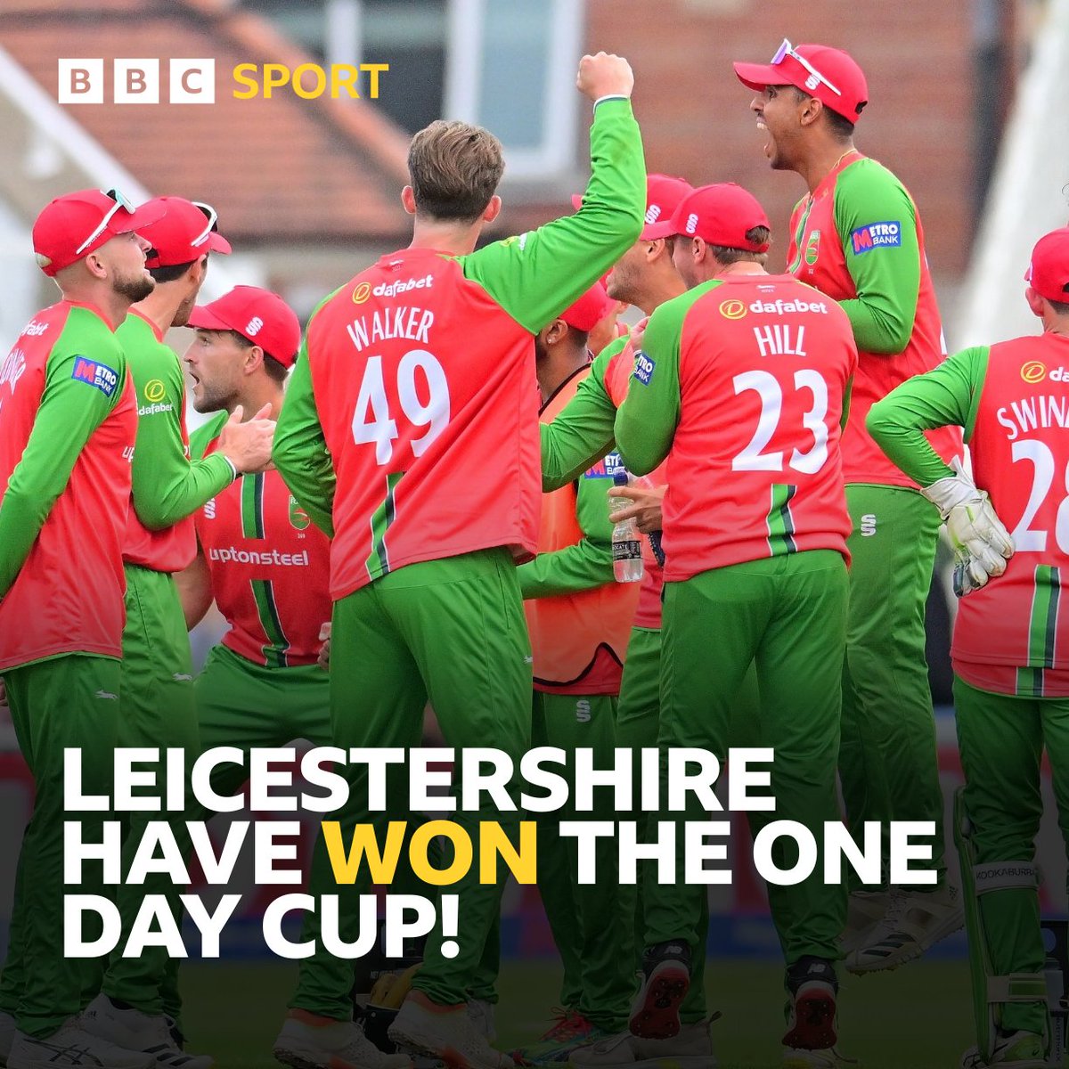 BBCRLSport's tweet photo. 𝗧𝗛𝗘𝗬'𝗩𝗘 𝗗𝗢𝗡𝗘 𝗜𝗧! 🦊

Leicestershire have won the One Day Cup, beating Hampshire by 2 runs!

It's the first time they've won it since 1985 🏆

UP THE FOXES!!! 🏏 https://t.co/2ck6V0ObEg
