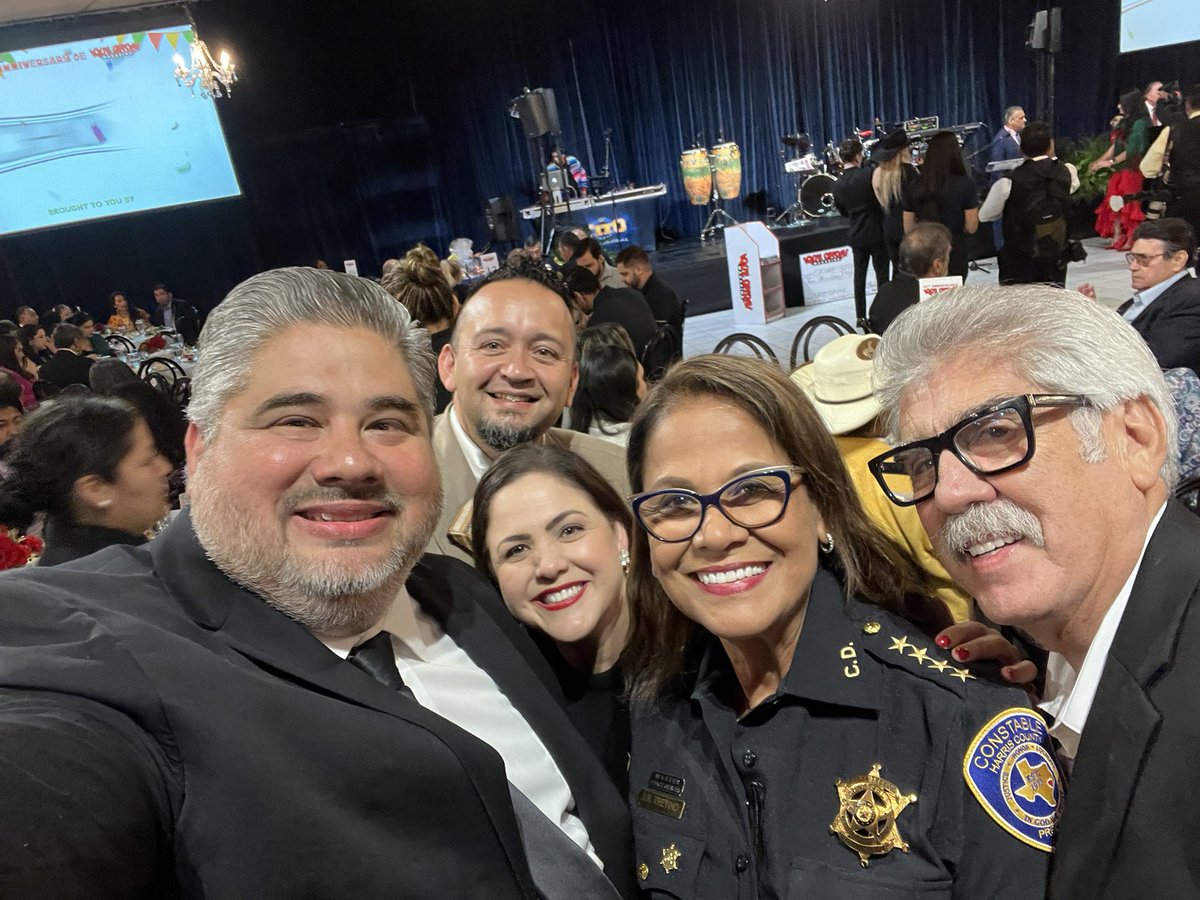 My babe, @AnaHdzTx and I had a fun time hanging out with my parents, @Pct6Constable last night at @queondamagazine’s 30th Anniversary gala.