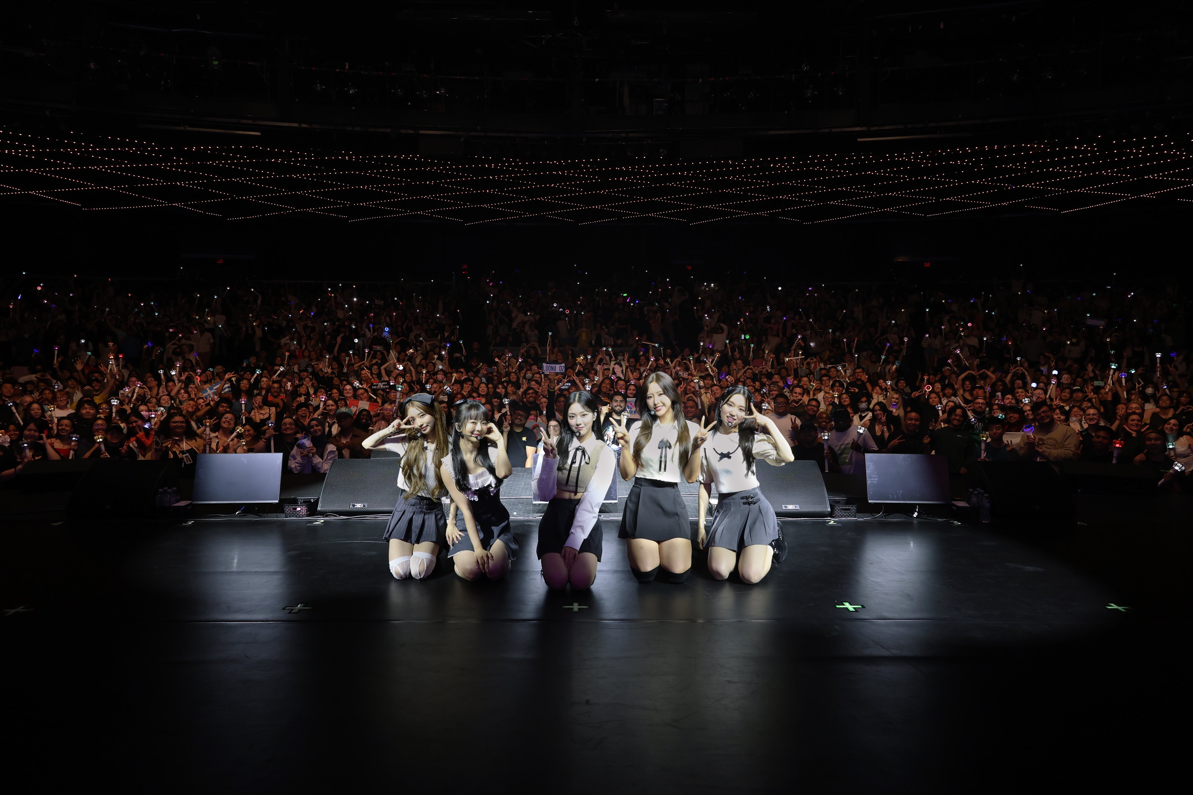 F6Kbd8RbEAA-Gsr?format=jpg&name=4096x4096