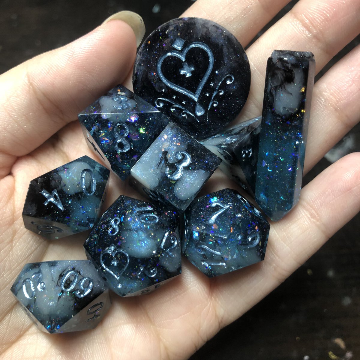 HealersHug's tweet image. A little preview of all the sets that will be going up for todays shop update! 
#handmadedice #dnd #ttrpg #dungeonsanddragons #dice #diceset