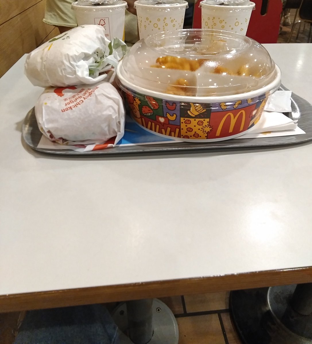 MinKi4796's tweet photo. 外に出て餌を探す。 https://t.co/rNWpGUfMrS