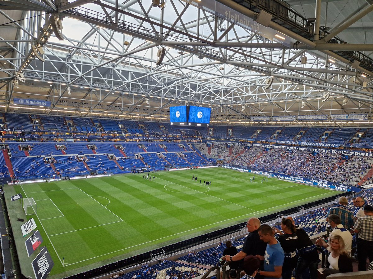 Wir sind drin. Danke FCM! 
#einmalimmer  #nurderfcm #s04fcm