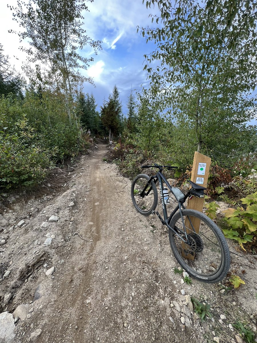 Mxiɬp Xewílh (Cedar Trail). The 3.25 km / 2 mi lower section of trail is the first newly completed section of a major new trail connecting Nancy Greene Summit to Rossland. The new upper 7.8 km / 4.8 mi section of the trail, finishing at the Seven Summits trailhead.