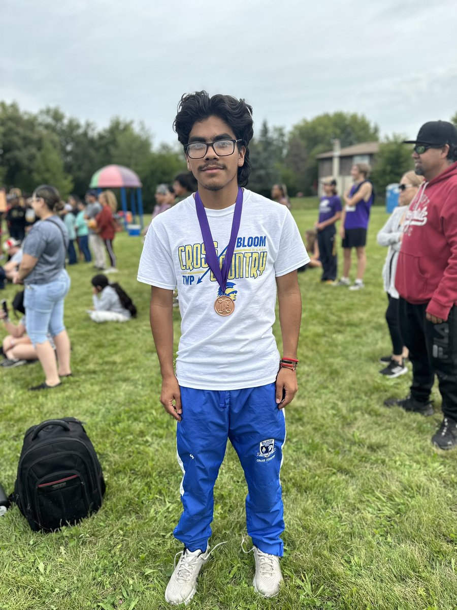 Congrats to Bloom’s JV Cross Country team on their first place finish at the 5th annual Meteor Invitational in Urbana! <a href="/DrNavarre/">Supt. Lenell Navarre</a> <a href="/BloomTwpSports/">Bloom Township Athletics</a> <a href="/PrincipalKeene/">Glynis Keene</a> <a href="/DrJLAnderson/">Dr JLAnderson</a> <a href="/ConstanceJoube1/">Principal Joubert</a>