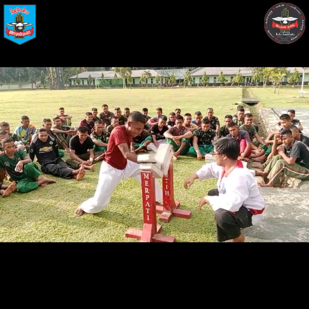 mp_samarinda's tweet image. Kegiatan PPS Betako Merpati Putih Cab. Kota Samarinda dan Cab. Kutai Kartanegara, melaksanakan latihan rutin di Mako Yonif 611/AWL. Para prajurit melakukan uji coba pematahan material utk mempersiapkan diri mengikuti UKT

🔴🕊️⚪️

#ppsbetakomerpatiputih
#silat
#ipsi