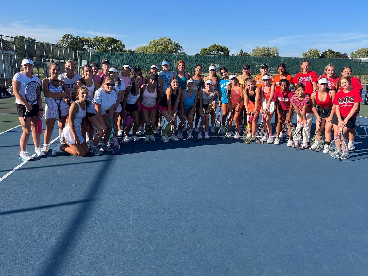 Red Team was the winner of our 2023 Fun Friday Classic yesterday.  Great end to a great week of tennis for the Huskies.