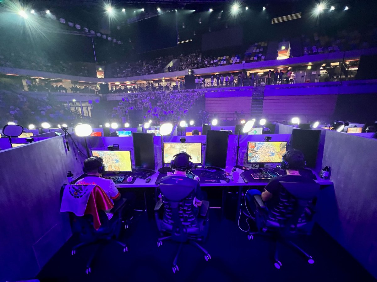 Call of Duty Esports (@cod_esports) on Twitter photo 🇲🇽 Team <a href="/DeusAmirr/">LEV Deus Amir</a> is showing out for Mexico! 3rd place with 1 Map to go 🤩
#WSOWGlobalFinal | <a href="/HMGaming/">Herman Miller Gaming</a> 🇲🇽 Team <a href="/DeusAmirr/">LEV Deus Amir</a> is showing out for Mexico! 3rd place with 1 Map to go 🤩
#WSOWGlobalFinal | <a href="/HMGaming/">Herman Miller Gaming</a>