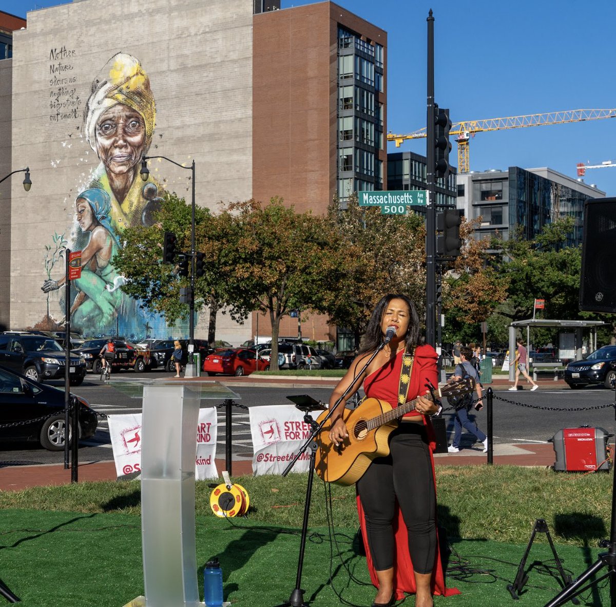 StreetArtMkind's tweet photo. We just unveiled our new #climateactionmural by HERA in partnership with
@GermanyinUSA @mvtcid in Washington DC! The event was the opportunity to reflect on the growing participation of women in the green economy and unite passionate community advocates. Let’s #ActforClimate ! https://t.co/UPsq7V5fOj
