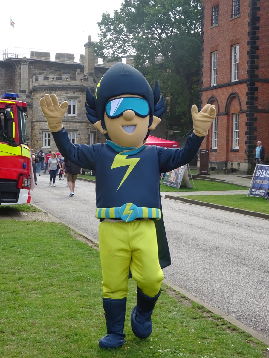 JULIEGRANT20's tweet photo. What a fantastic event that has been @_ukro @LincsFireRescue @CFO_LincsFire @dan4089 @danlowbridge @lincsts Thank you for welcoming me. Lots of positive public engagement around #OperationJune and #vapes #Health #fire and I met some lovely people over the two days. Well done all. https://t.co/r5Fj7Hp4KN