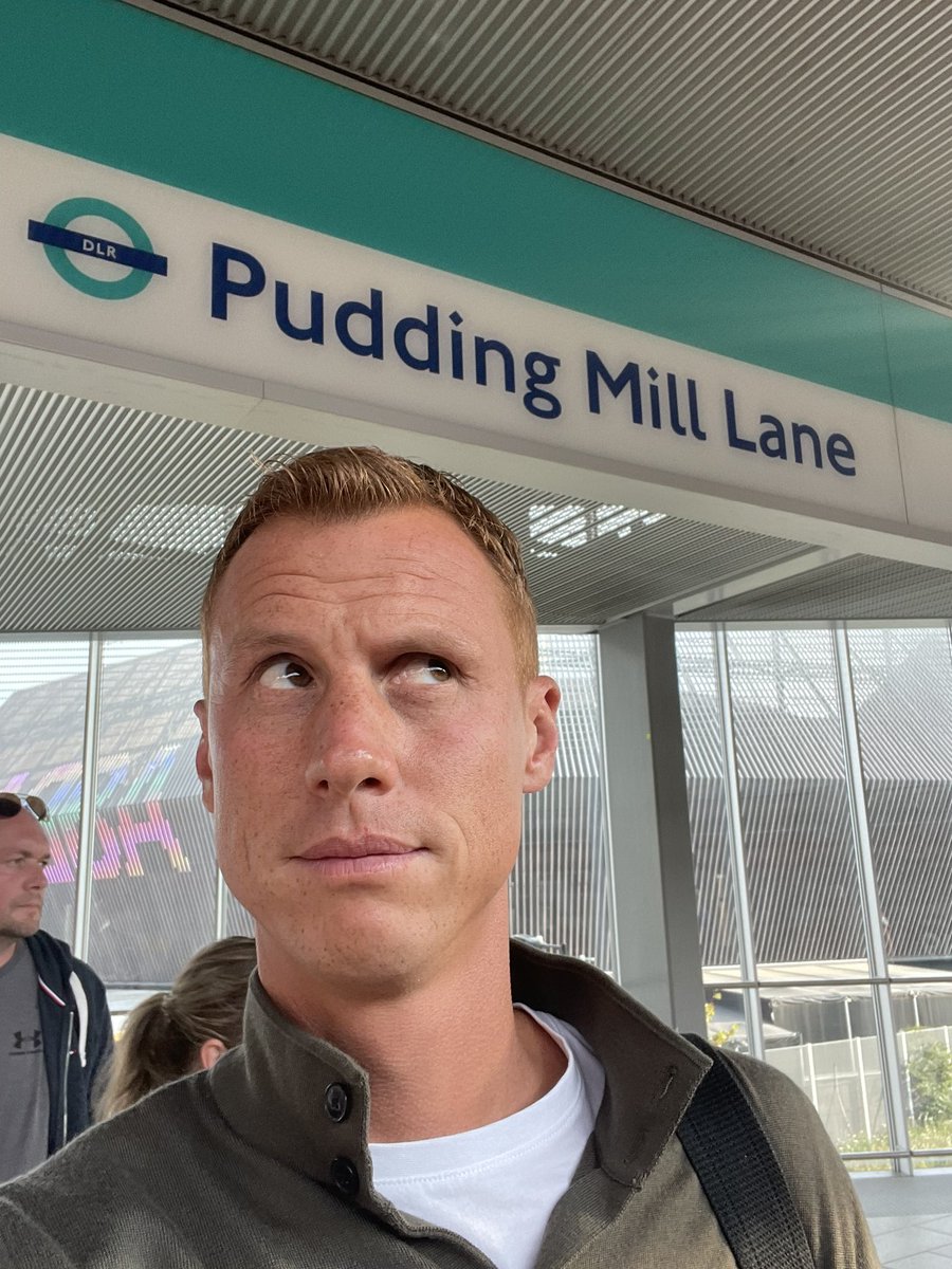 sjsidwell's tweet photo. Had to be done lads 🍰 @PeterCrouchPod @petercrouch @Chris_Stark 

#puddingsismassive https://t.co/IIA7vu1QZa