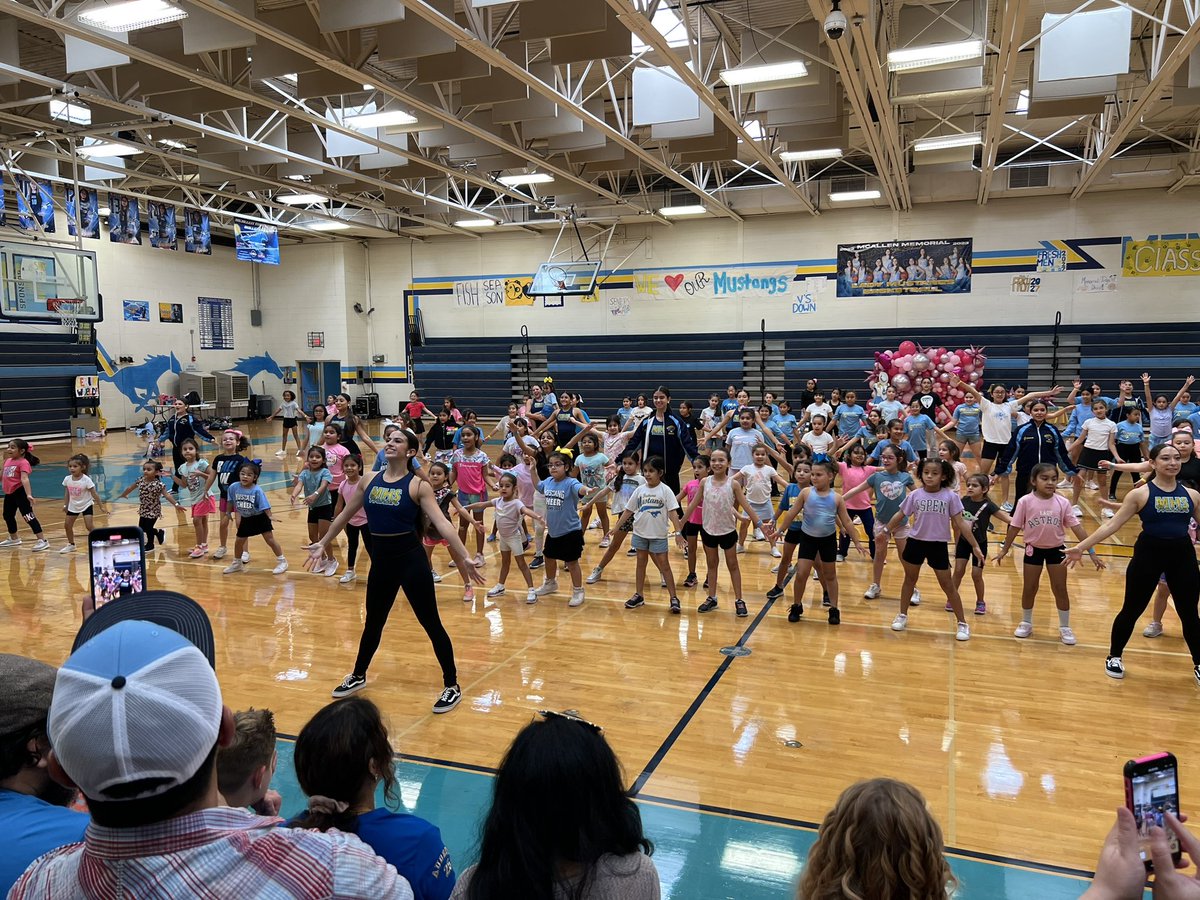 ✨Prancer Dance Clinic✨
#1PRIDE