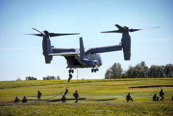 DefenderNor's tweet image. Showcase:
🇳🇴Norwegian Special Operations Commando training together with the 🇺🇸US 352nd Special Operations Wing and their CV-22 Ospreys at Rygge Airbase in 2020
#sof #usa #Norway #Military
