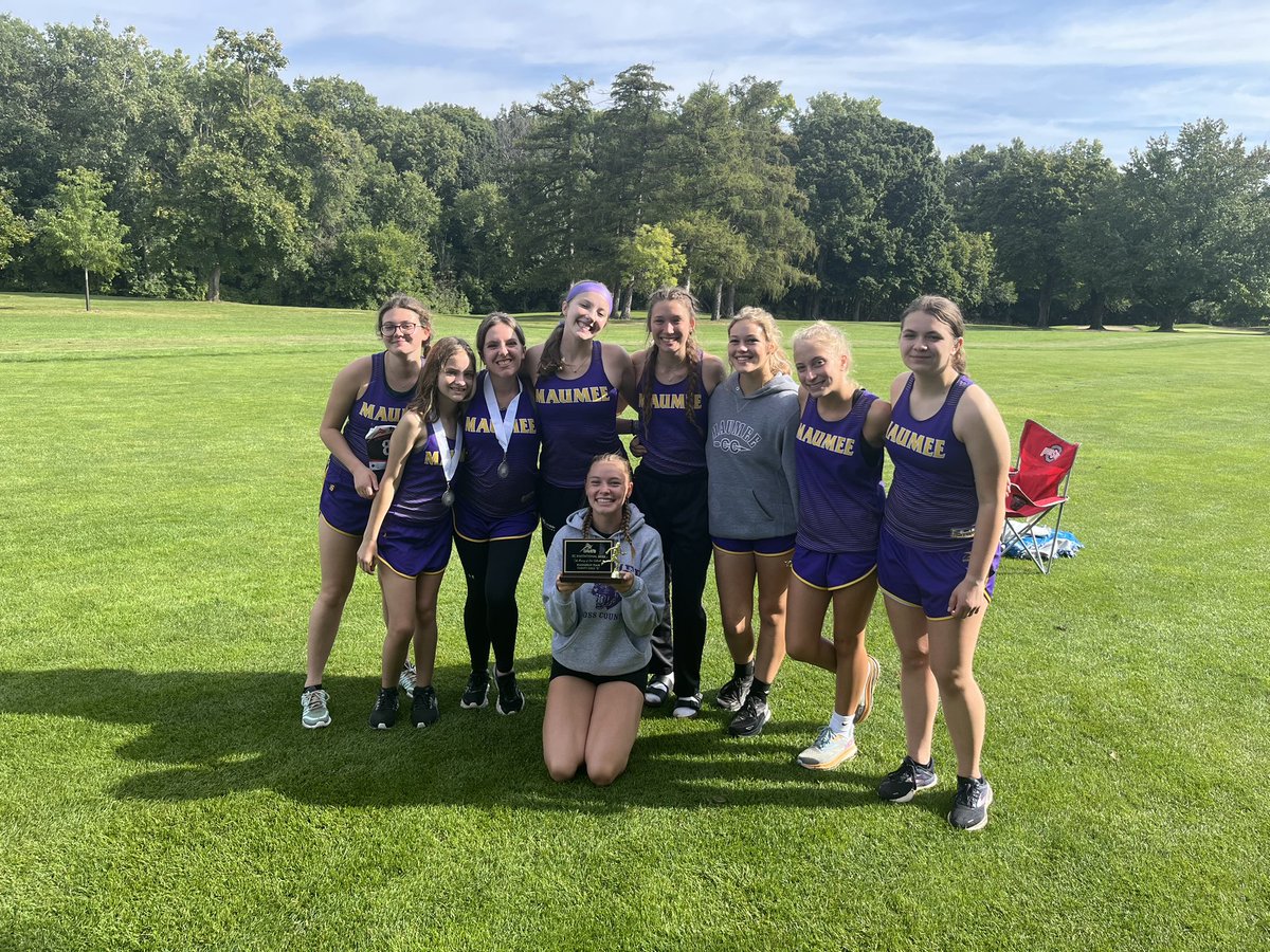 Nice overall Win today for <a href="/lucyporter__/">lucy porter</a> and team runner up trophy for her Cross Country team! 
<a href="/MaumeePanthers/">Maumee Panthers</a> <a href="/MaumeeGBK/">Maumee Lady Panthers Basketball</a> <a href="/1NationEliteGBB/">1Nation Elite</a>
