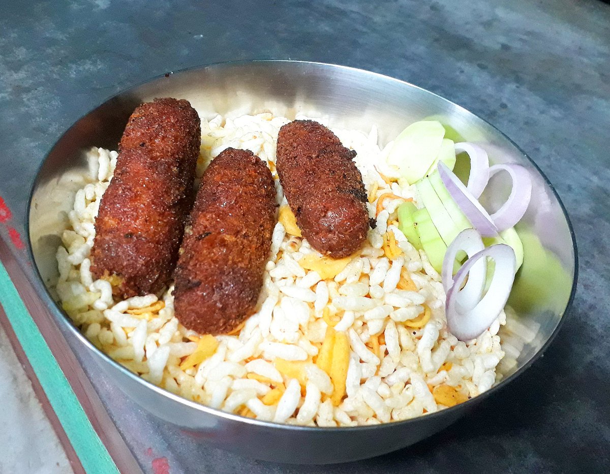 Bengali snack Jhal Muri &amp; Chicken Chop 🍗 🍜

#BhaskarCuisine #ChefBhaskarDas #food #foodie #foodporn #foodphotography #foodblogger #instafood #homemade #foodstagram 
#foodiesofinstagram #eats #instacool #instafood #foodpic #foodgasm #delicious #foodoftheday #foodpics #hungry