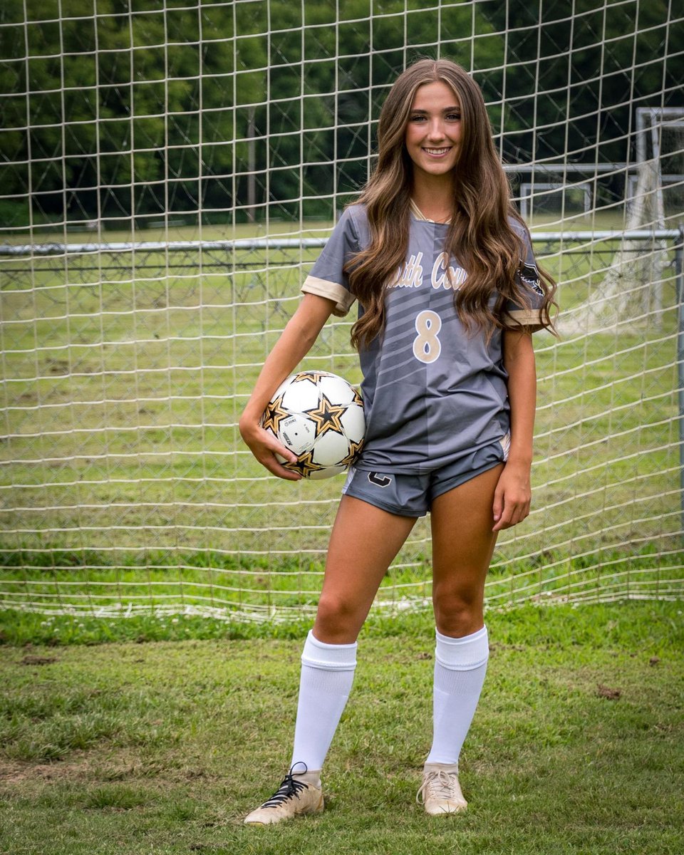 Congratulations to Aubrey Felice! She won the Tennessean's Top Nashville Area Soccer Player at Midseason poll.  20 Nominees, over 30,000 votes and she came out on top with 30% or 9,233 votes!!  Thank you to everyone who voted and recognized her. Effortwins #oneteam