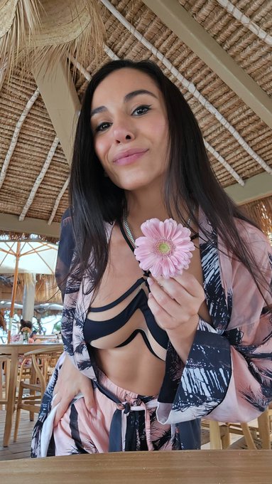 Have a nice Saturday🌸 https://t.co/Jp9OahmDW4