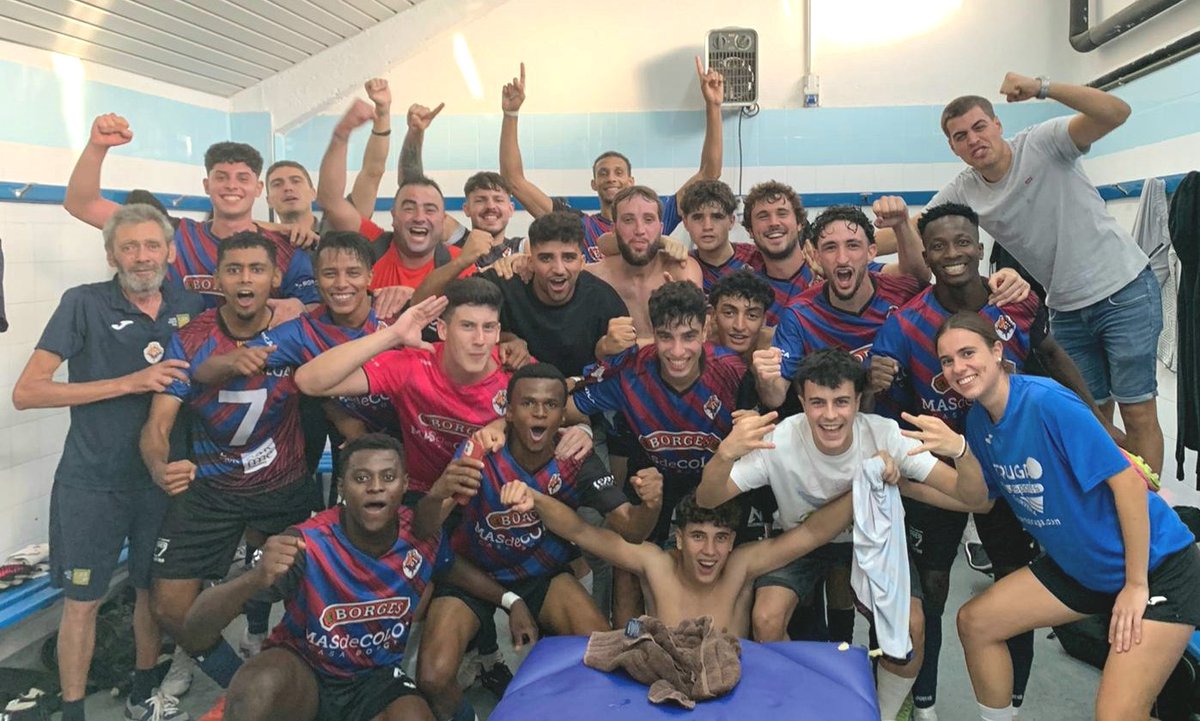 CiscoTalladell's tweet photo. La pimera ja la tenim al sac i ben lligat. La @UETarrega guanya 0 a 3 a Borges en el primer partit de la lliga 23 /24 amb gols de Samba, Yeray i Ibra ENHORABONA, NOIS!!! https://t.co/PDEXQ9gCvS