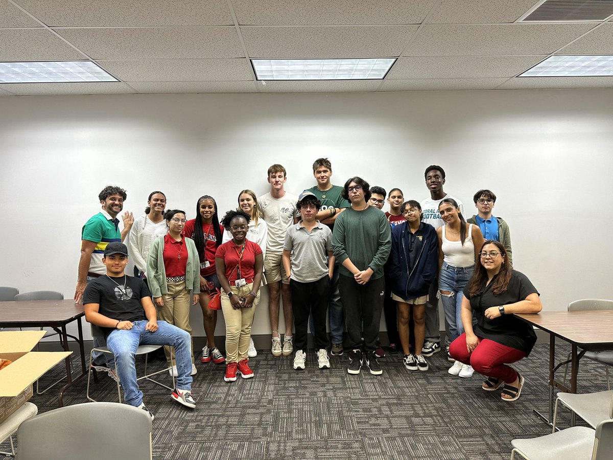RidgeInteracts's tweet image. Our Interact & Key Club members have joined our local @childrenstrust Youth Advisory Committee to dedicate this year to service & civic engagement.. today we ventured and build care packages for @KristiHouseCAC & build skills for community advocacy @fiuferre .. ⚫️🔴#SpartansServe
