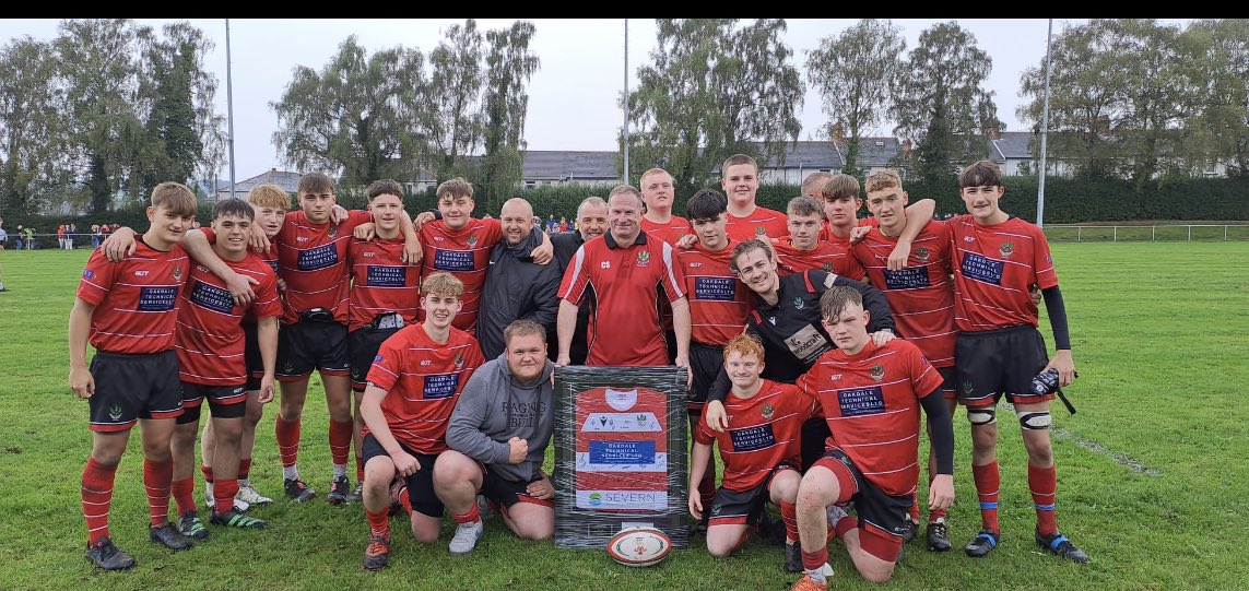 Massive congratulations to Oakdale Youth…. first game in over 20 years!  The team proudly presented Colin Scott -  former Mini and Junior Chairman, with a signed jersey.  His effort has helped fulfil a promise to his friend MJ - bringing youth rugby back to Oakdale.  #uppdale
