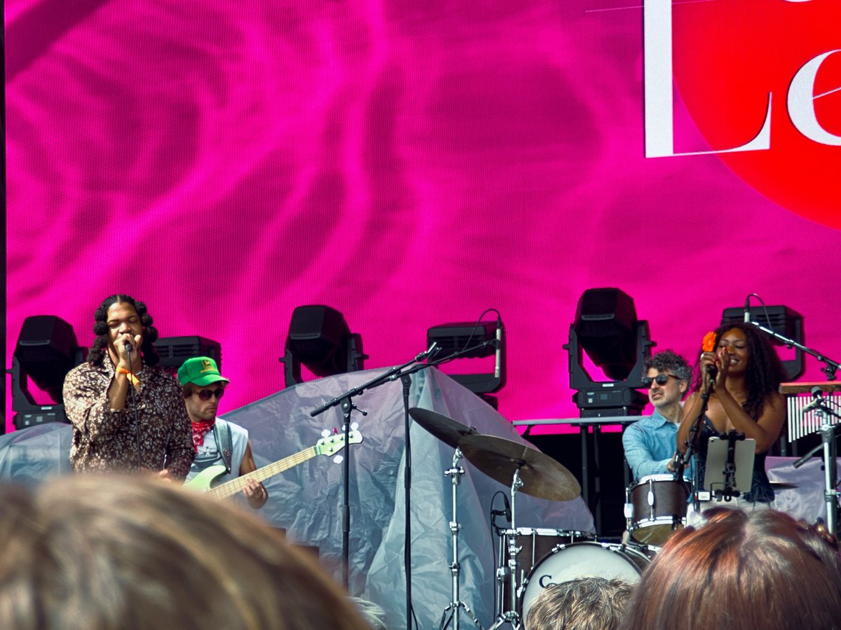 Woah, Leo Pastel's (<a href="/pastelETH/">leopastel.eth ꓽꓽ)</a>) set is exactly what we needed to start the day. #NTLHC