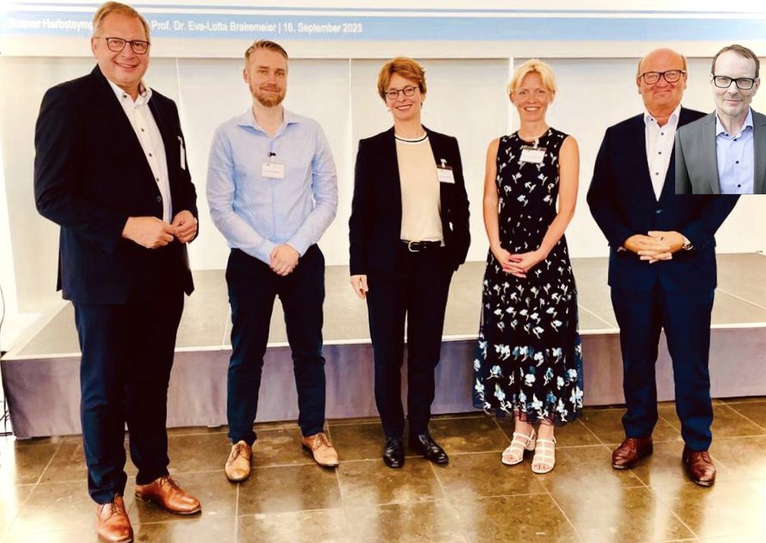 Eva-Lotta Brakemeier (@evalottabra) on Twitter photo Heute Einladung von Prof. Alexandra Philipsen nach Bonn zum spannenden Herbstsymposium; gemeinsam mit Profs. @Karl_Broich, <a href="/Gerd_Gruender/">Gerhard Gruender</a>, <a href="/cornu_copiae/">Nils Kroemer</a> und Dieter Braus Zukunft der Psychotherapie, Psychopharmakologie, von DiGAs & Stimulationsverfahren visioniert Heute Einladung von Prof. Alexandra Philipsen nach Bonn zum spannenden Herbstsymposium; gemeinsam mit Profs. @Karl_Broich, <a href="/Gerd_Gruender/">Gerhard Gruender</a>, <a href="/cornu_copiae/">Nils Kroemer</a> und Dieter Braus Zukunft der Psychotherapie, Psychopharmakologie, von DiGAs & Stimulationsverfahren visioniert