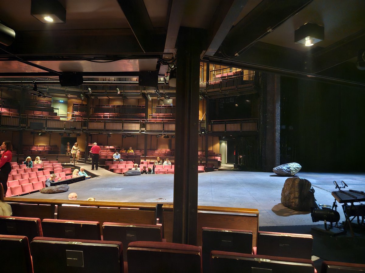 samrobathan's tweet image. What can you do with kids for less then £20 these days? Unbelievably, you can visit Stratford's RSC and watch an unforgettable performance of Macbeth. Tiktok tickets for full time students are £10  and under 18s tickets are £8,worth checking before forking out a small fortune!