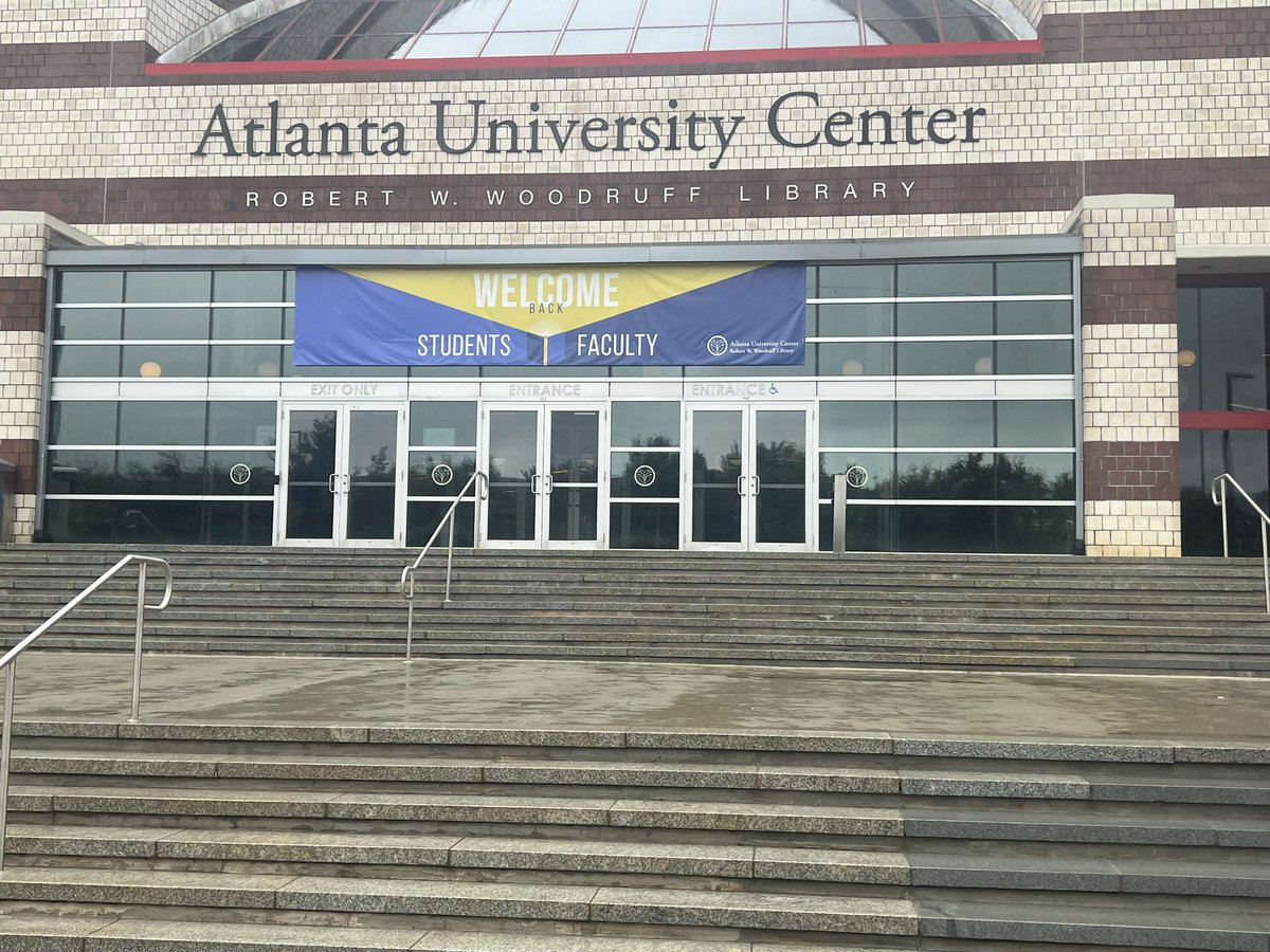 Giving major shine to the FDA Drumline and   The Dazzling Northstarettes for their outstanding performance for an honorable event!!  #apsarts
 <a href="/apsDouglassHigh/">Frederick Douglass H</a>