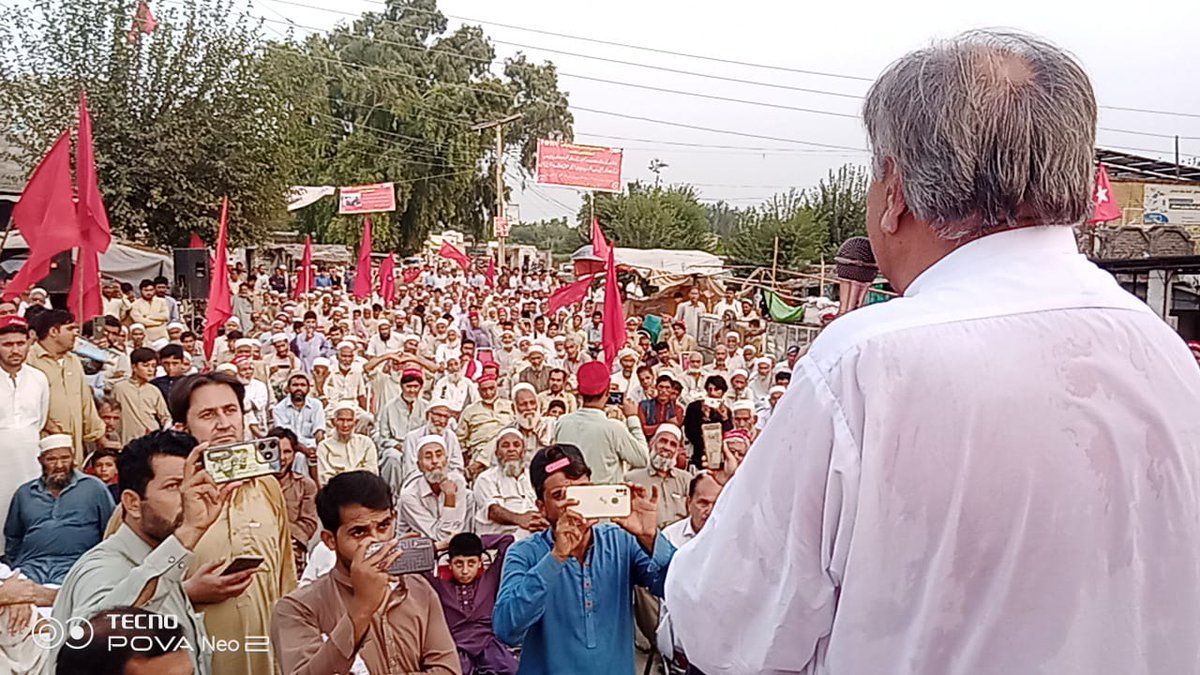 AfzalKhamoosh's tweet photo. #ہشتنگر
چیئرمین مزدور کسان پارٹی افضل خاموش لیفٹ ڈیموکریٹک فرنٹ کے کال پر مزدور کسان پارٹی کے زیر انتظام موجودہ مہنگائی ، بے روزگاری ، بجلی صارفین کے خلاف حکومتی کریک ڈاؤن اور پختونخوا میں دہشتگردی کے نئے لہر کے خلاف احتجاجی جلسے سے خطاب کر رہے ہیں ۔
#LeftDemocraticFront
#MKP https://t.co/8vluPTbaEh