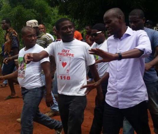 HaitiInfoProj's tweet image. Why did @DEAHQ allow fugitive &amp;amp; violent drug lord Guy Philippe to openly campaign w/@moisejovenel in last US-sponsored fraudulent elections  in #Haiti? This US agent was sent to chill in prison after he dropped a dime on Andy Apaid 4 gun running &amp;amp; financing 2004 coup.