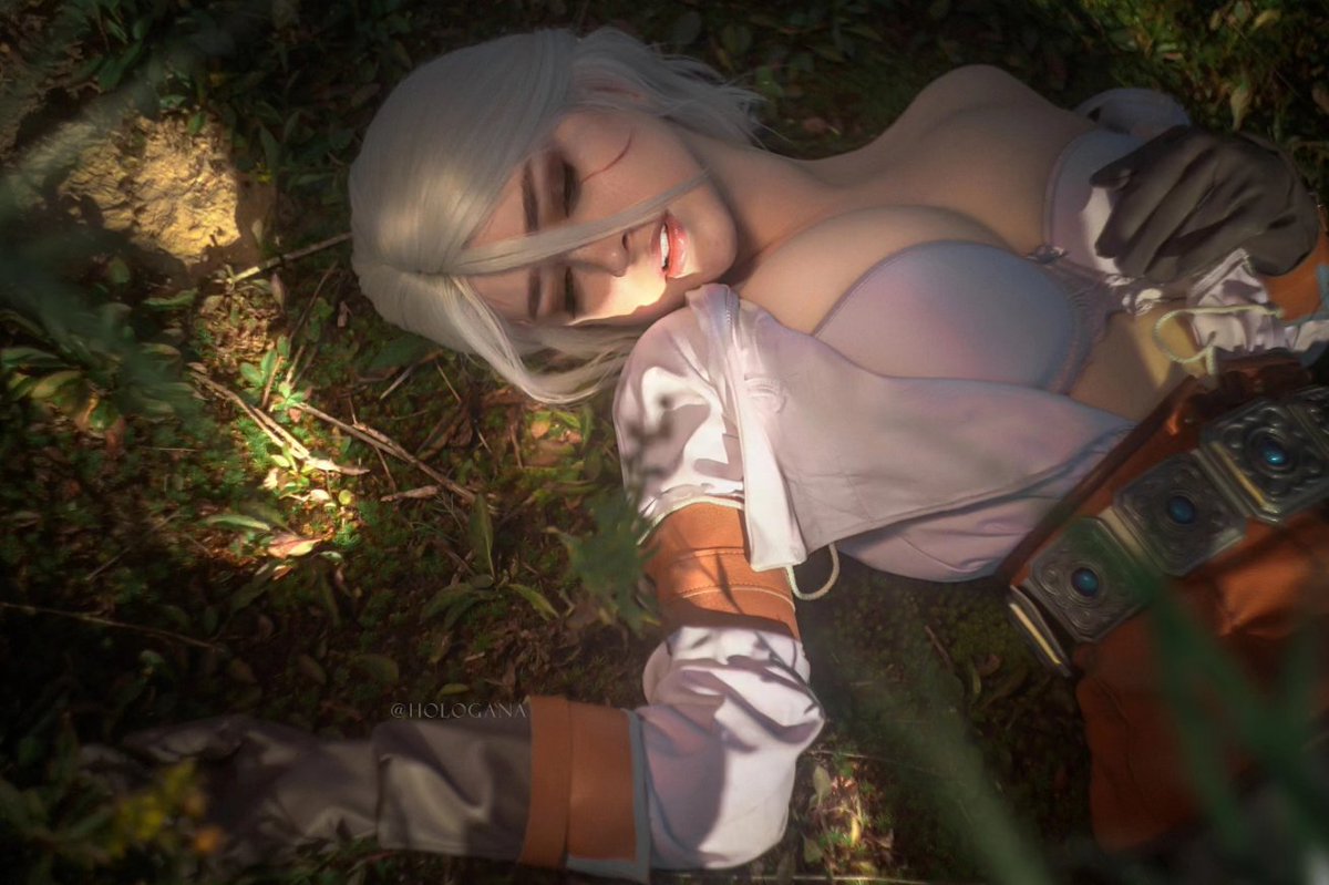 Hologana tweet media