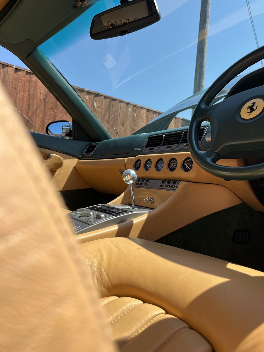 Verde_Ferrari456 tweet media