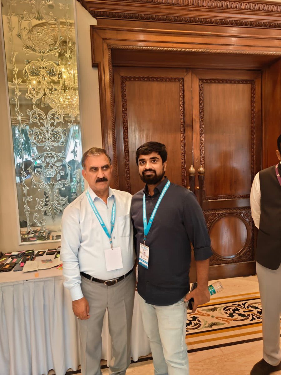 PettemINC's tweet image. Such a simple and humble person 
@SukhuSukhvinder Ji 
#CWCMeetingHyd
#VijayaBheri