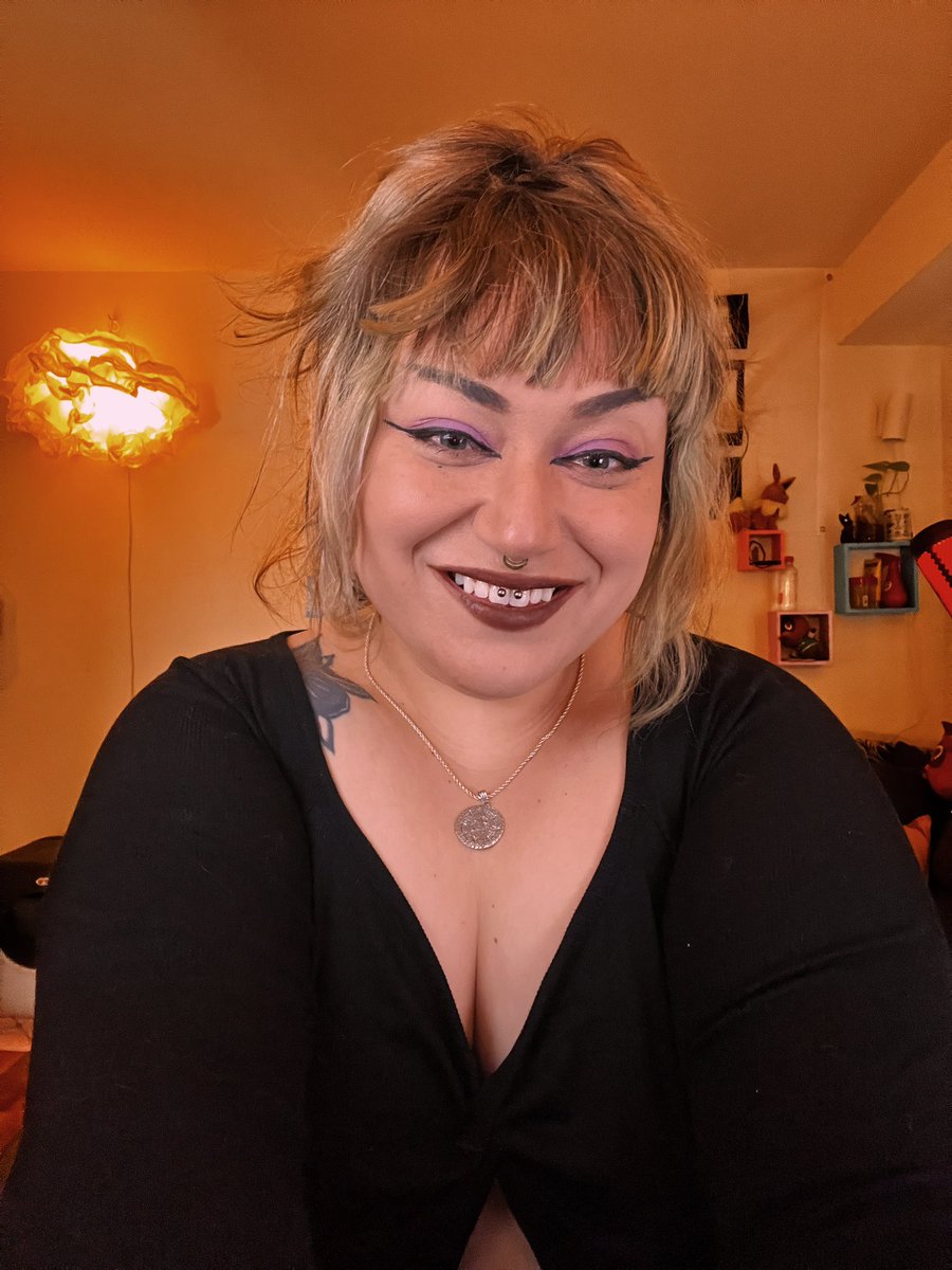 Meeejie's tweet photo. [rts apprec] alright, here we go!!! i’ll be live co-hosting w/ @Seren_FPS for our event ‘Fuerte Y Feroz’! you don’t wanna miss this ✨ | https://t.co/A7KQbdd8w9 https://t.co/oNAJfqMCkJ