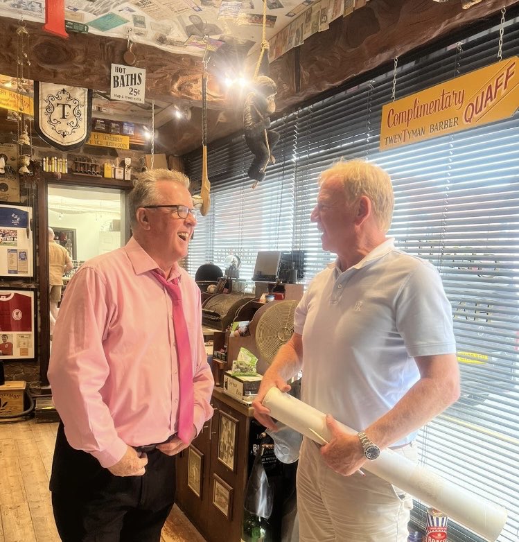 Two Liverpool legends in this week, Steve Nicol and David Fairclough talking about old times.⚽️