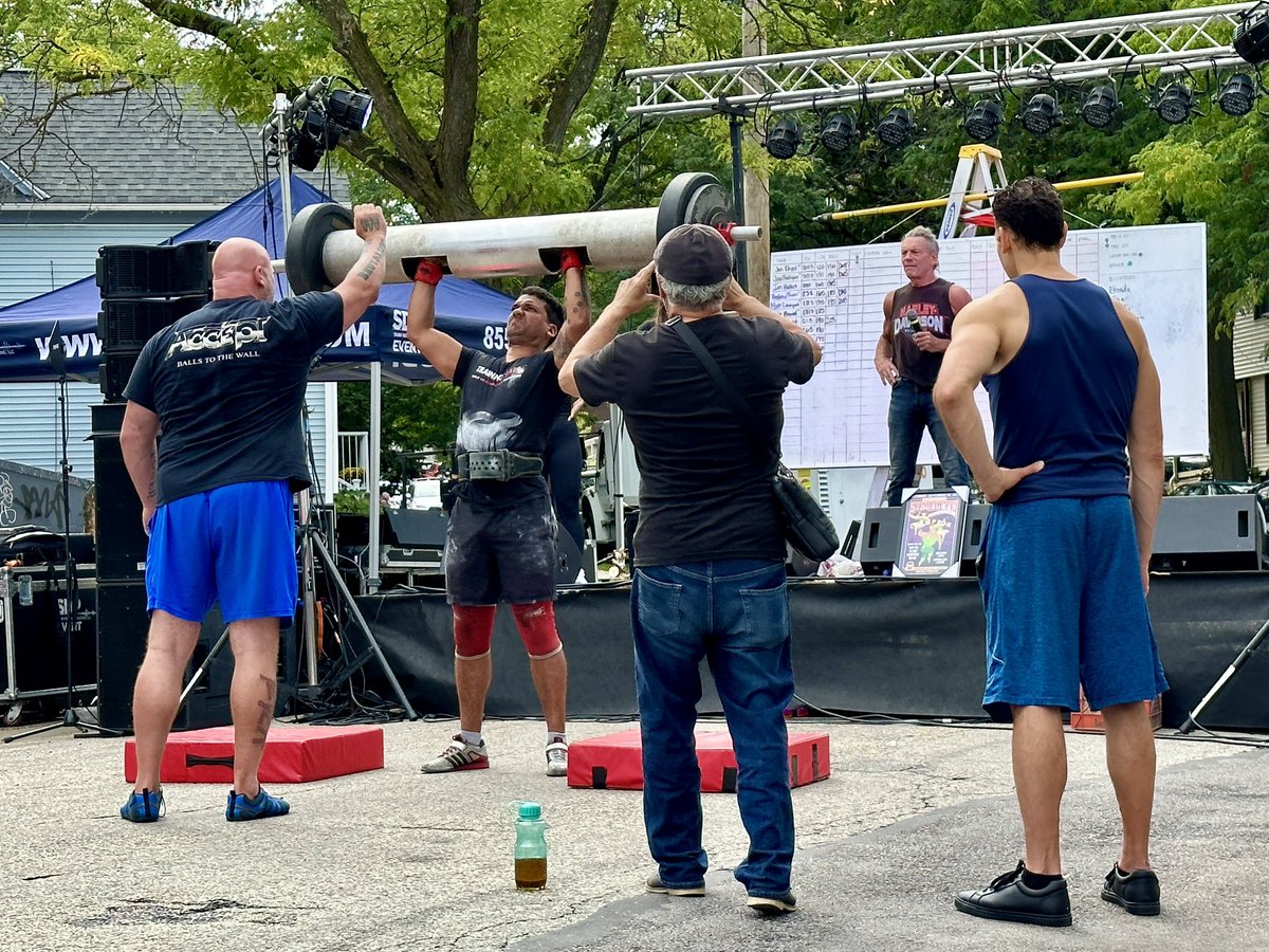 milwaukeerecord's tweet photo. Strongman Competition #BayViewBash https://t.co/9qnVp2QcIP