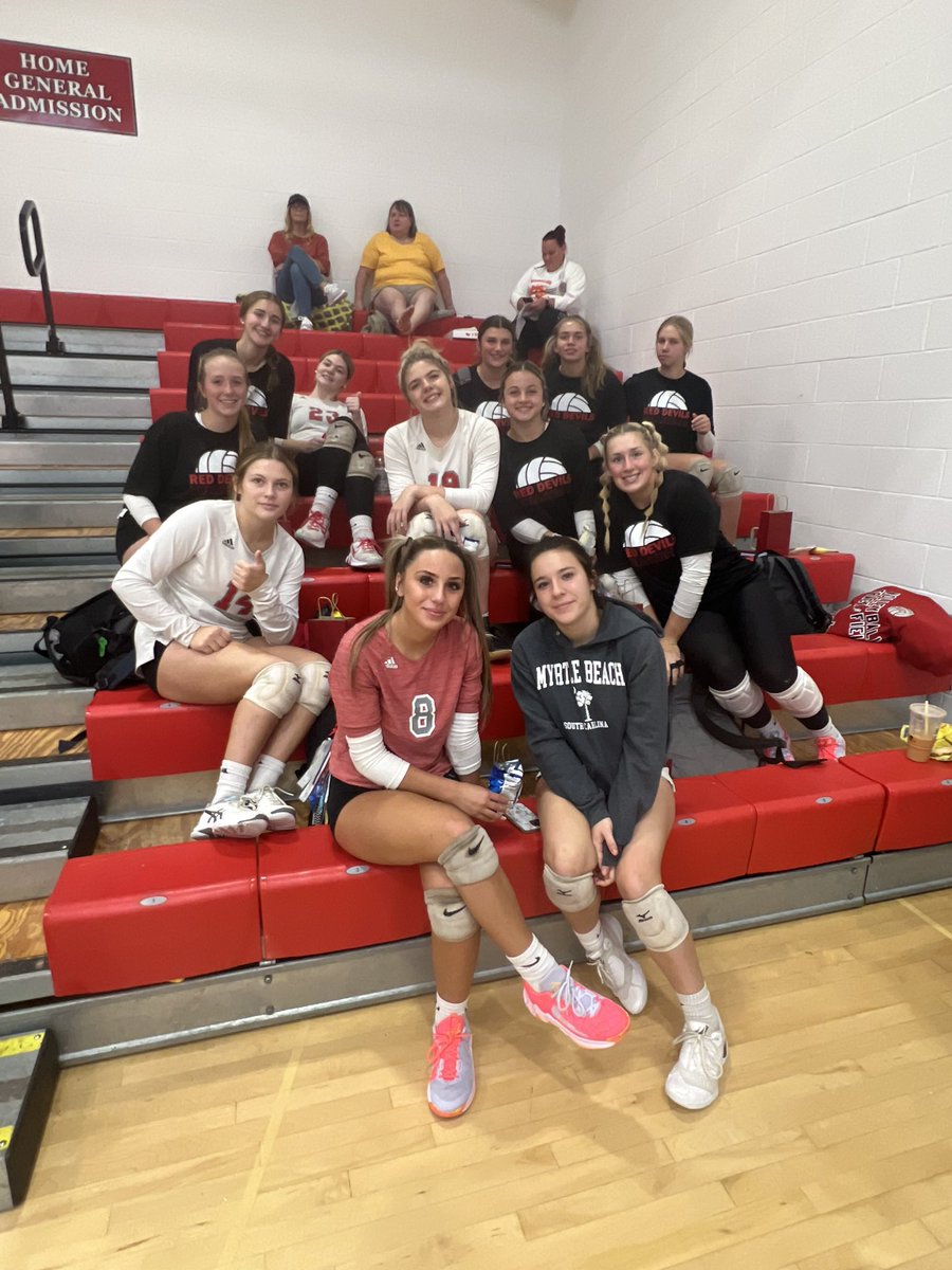 CrestwoodVolle1's tweet photo. Starting the tournament off with a win against Dalton in 2! 
@cwoodreddevils https://t.co/QqFG98VcNa