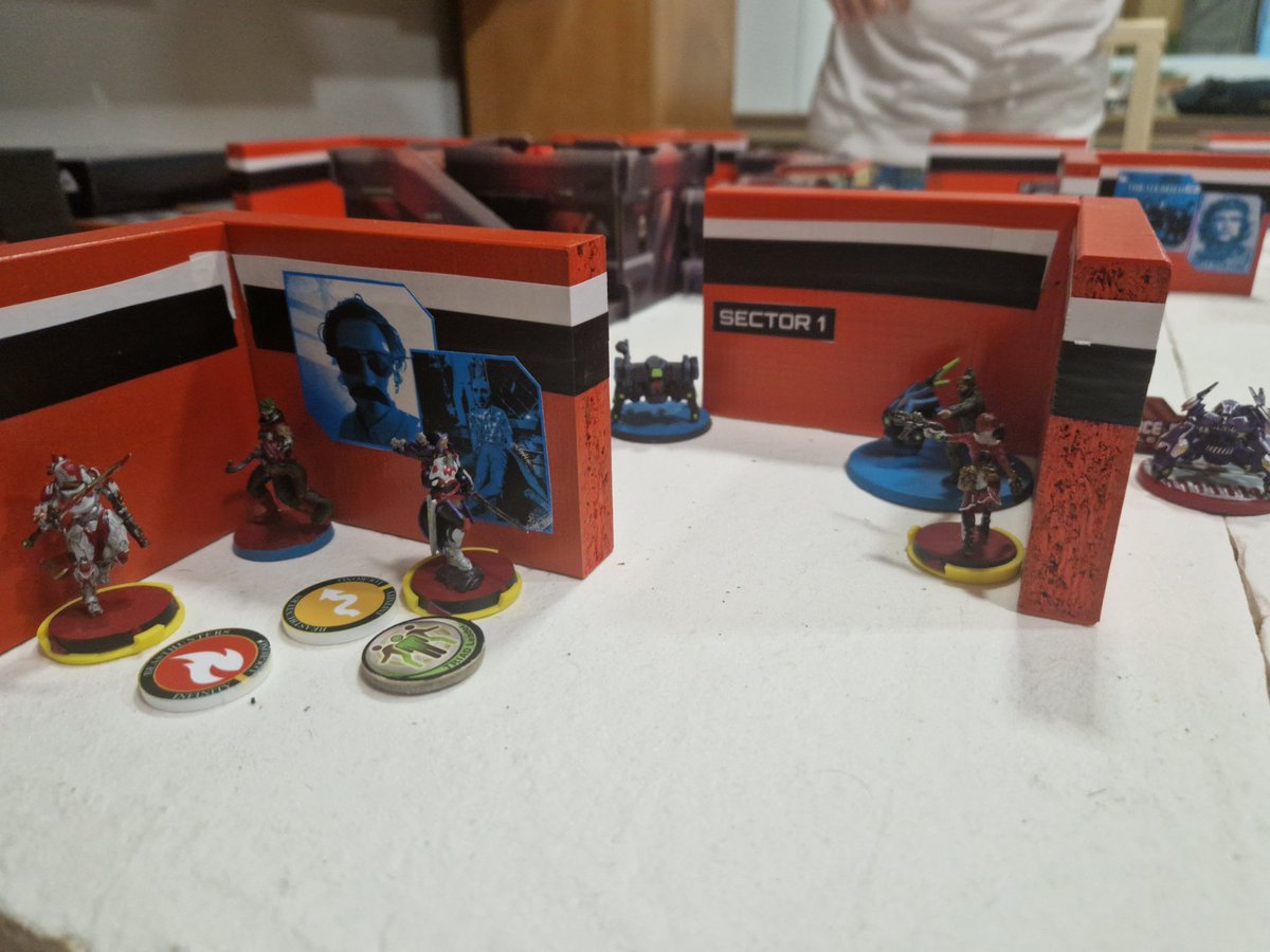 Masskuri's tweet photo. Torneaco de @InfinityTheGame a manos del Señor @grizvanit
Con sorprendente victoria para mis Bakunin!! #InfinityTheGame #WarGames
Tocará hacer otro en breve qué se nos viene mazo nuevo!!! https://t.co/nQJEpCdK5A