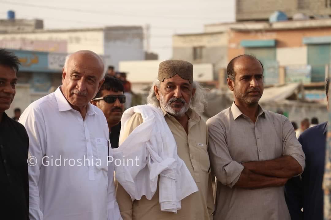 NationalParty_'s tweet photo. President National Party, @DrMalikBalochNP paid his last respects to the late renowned poet, Mubarak Qazi in Pasni. https://t.co/Y677KDf1YQ