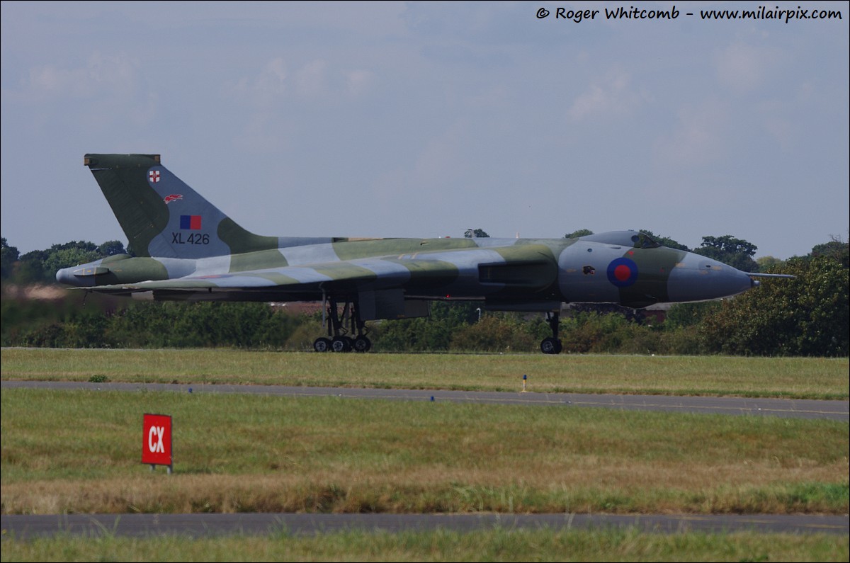 milairpix's tweet image. Night all   👍

From today, Saturday 16th September 2023 at @SouthendAirport with Avro Vulcan XL426 @XL426 

@stunt109 
#TwitterVForce