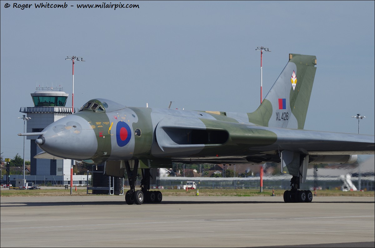 milairpix's tweet image. Night all   👍

From today, Saturday 16th September 2023 at @SouthendAirport with Avro Vulcan XL426 @XL426 

@stunt109 
#TwitterVForce