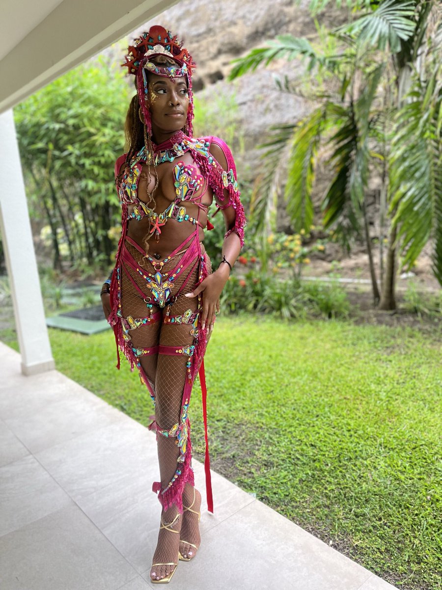 WvlkinBombshell's tweet photo. #spicemas23 https://t.co/7vYUt9NZqs