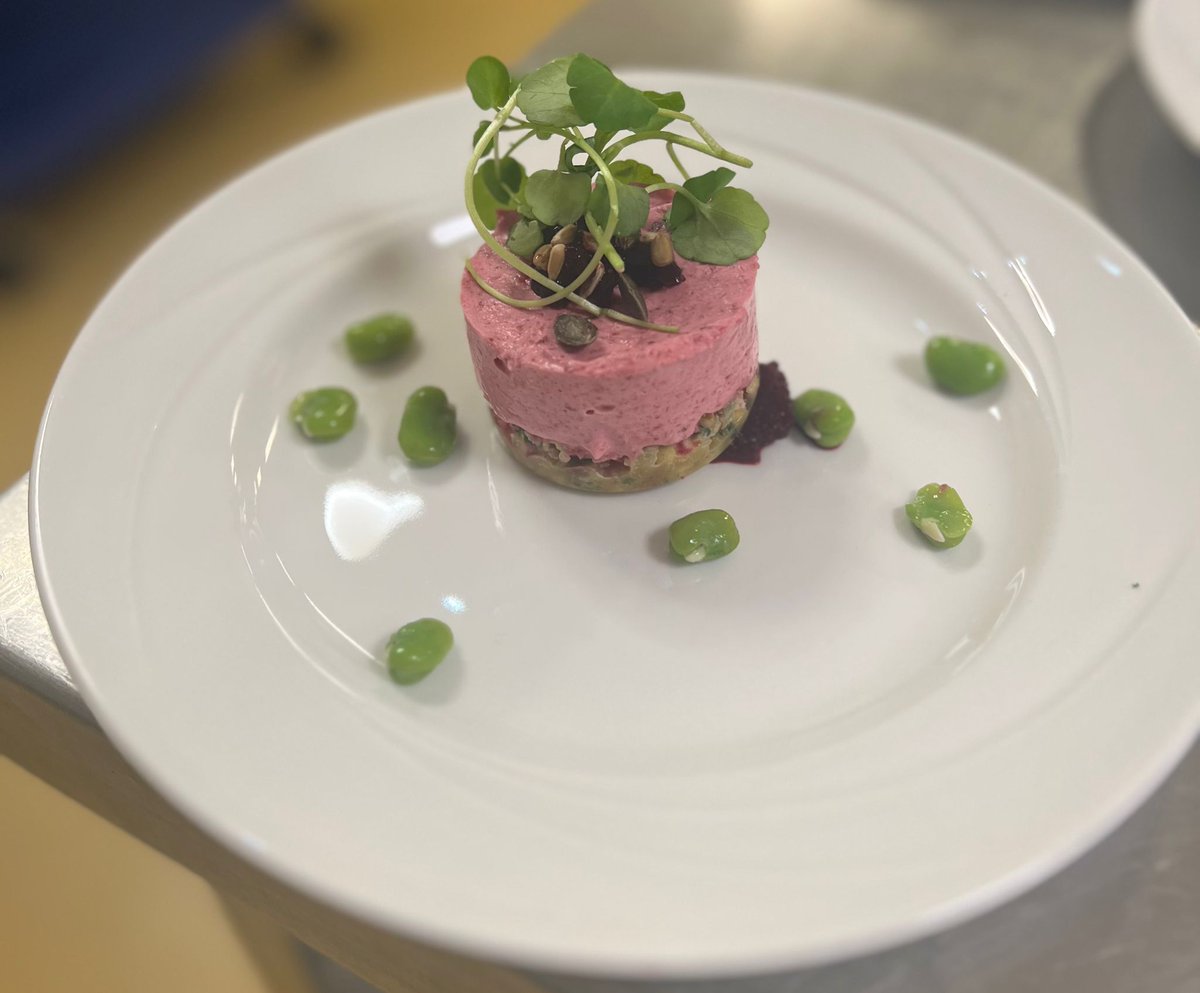 Giggleswick School Dining tweet media