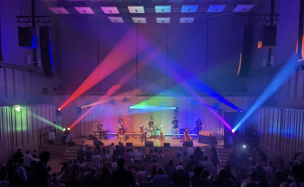 Scottish debut ✅

Today, we performed the show I wrote to hundreds at Glasgow Royal Concert Hall.

Feeling pretty proud.

Next stop ➡️ Aberdeen 🎸