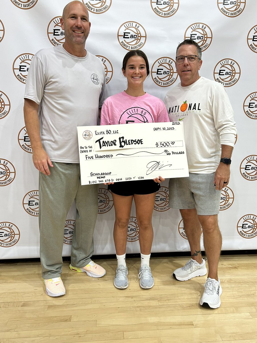 Elite80WBB's tweet photo. This is the why!!!!
Big Congrats to our first scholarship winner of the day… @TaylorBledsoe05 https://t.co/iiPYu9V9Xp