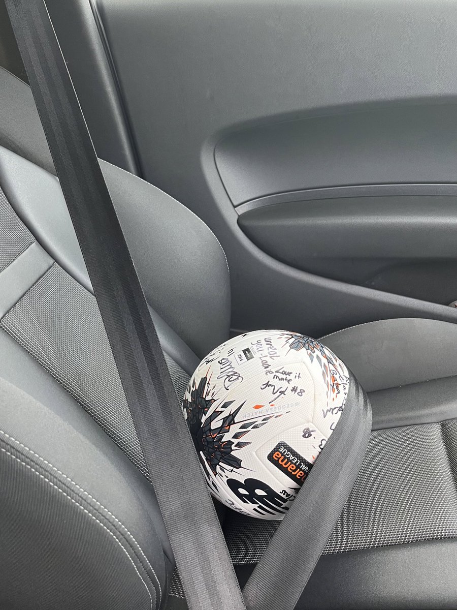 antonypaps_'s tweet image. First senior hat trick ⚽️ &amp;amp; In the Hat 🎩 Fans were class 🔥 @wellingunited